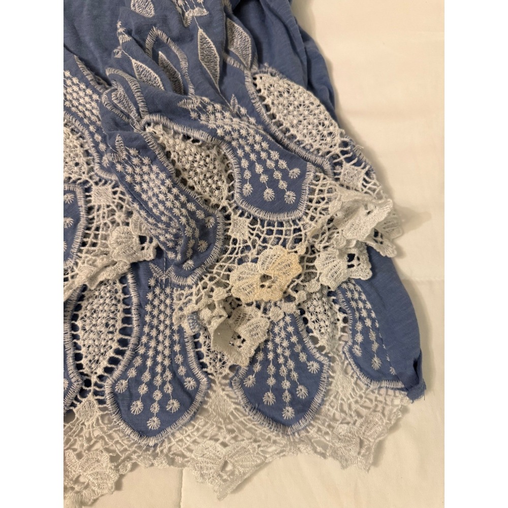 Chicos Blue Lace Trim Cold Shoulder Bell Sleeve Boho Embroidered Top Size 2 L - Picture 8 of 11